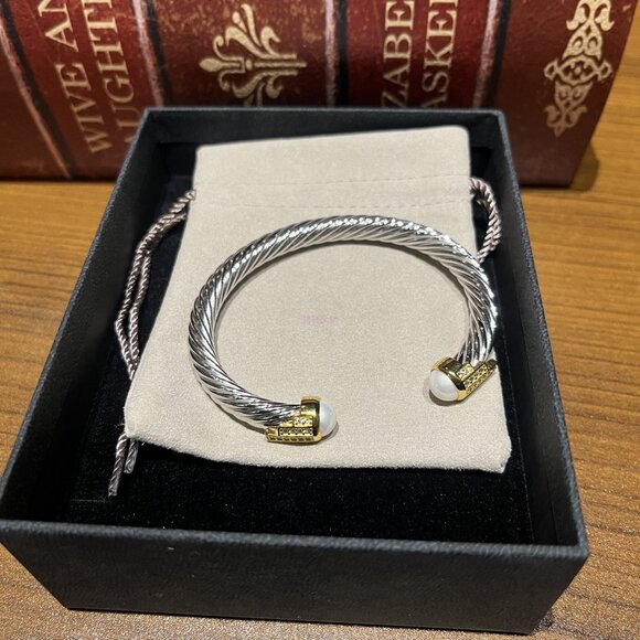 D̲a̲v̲i̲d̲ ̲Y̲u̲r̲m̲a̲n̲ 7mm Cable Classics Bracelet with Pearl & 14k Gold - Picture 5 of 5